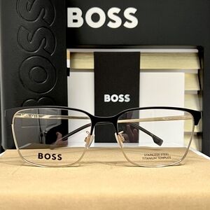 HUGO BOSS Glasses Style 1676/F in color I46 (Black/Gold)